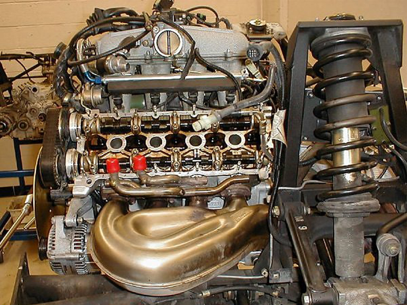 Illustration for article titled Ferrari 348 TS: Supercar Teardown